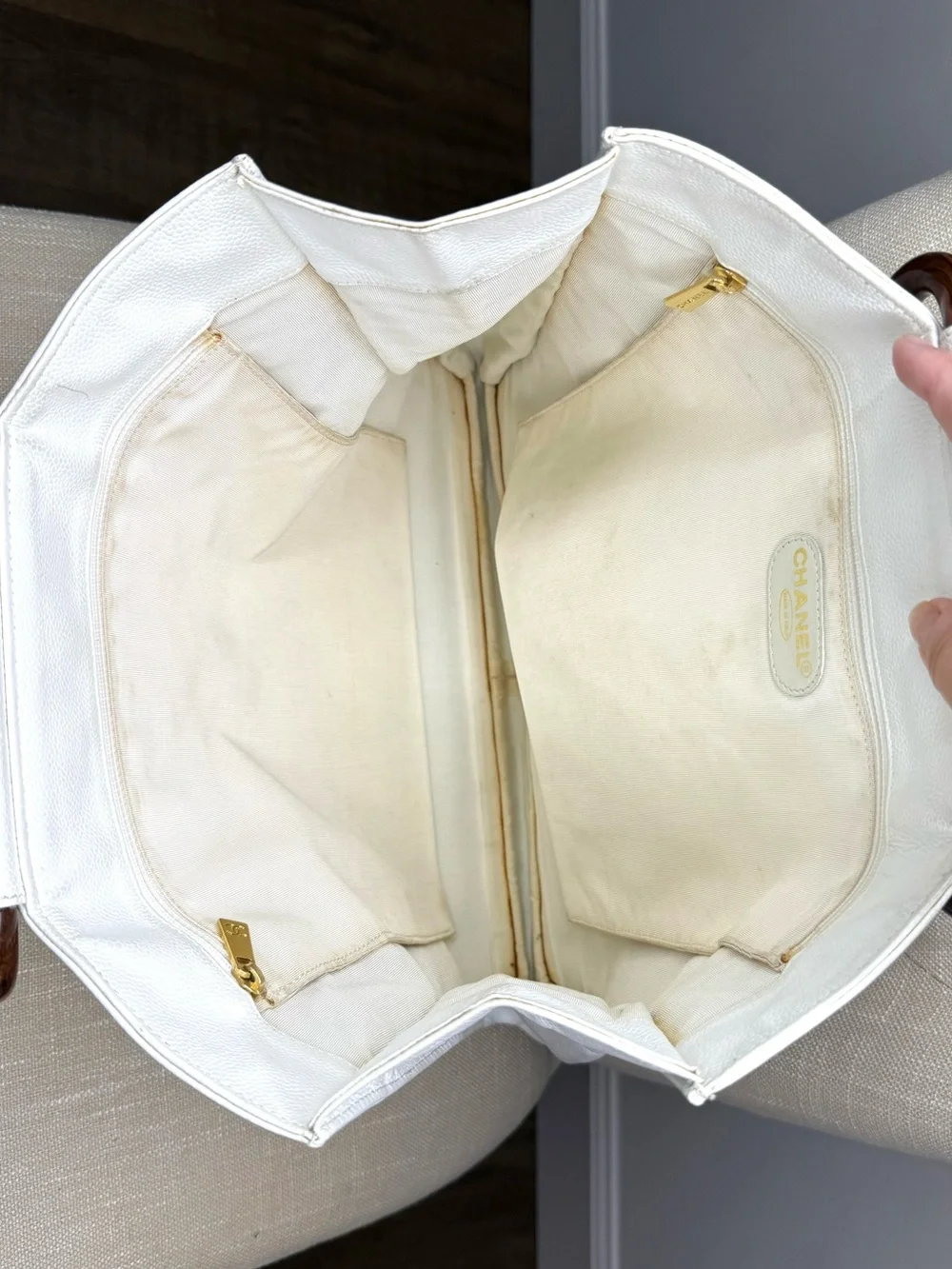 CHANEL authentic tote